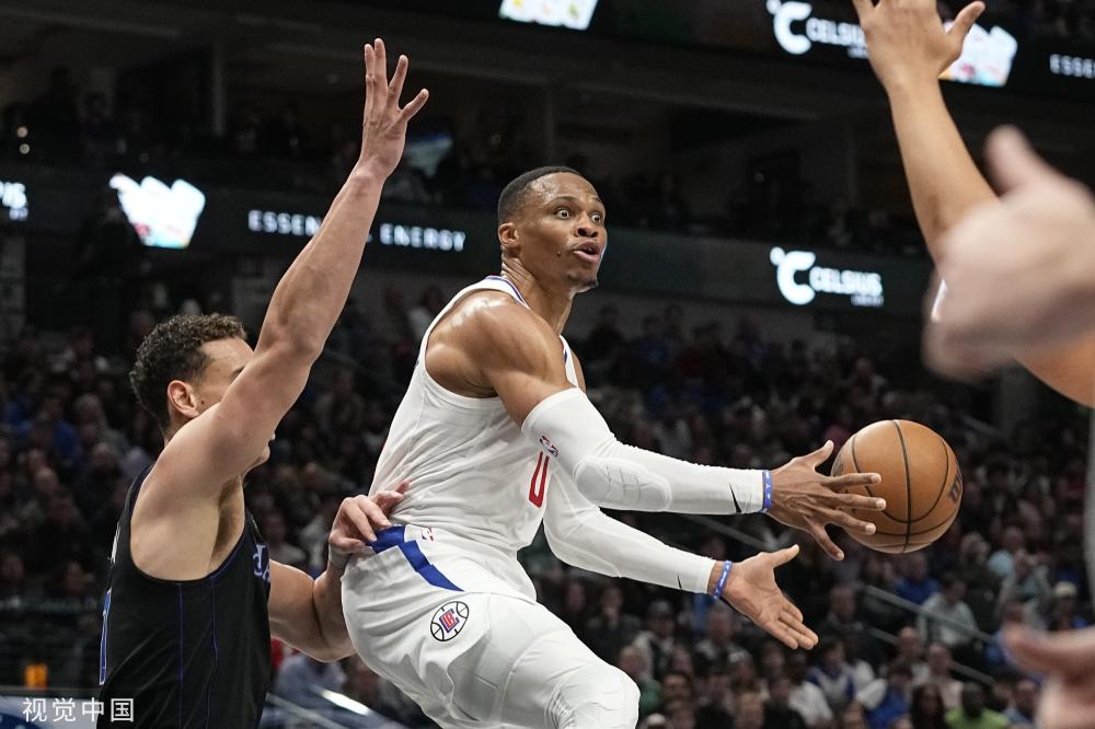 更具有鲜明 更具有鲜明